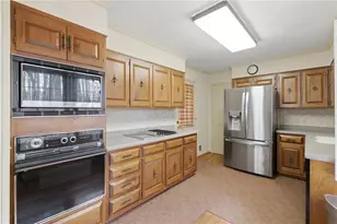 3245 Forest Creek Dr SW, Marietta, GA 30064 - Photo 9