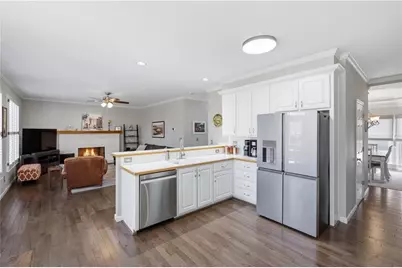 1640 Pinetree Pass Lane SW, Lilburn, GA 30047 - Photo 17