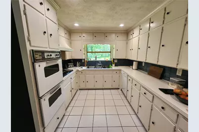 2324 Clairmont Road NE, Atlanta, GA 30329 - Photo 5