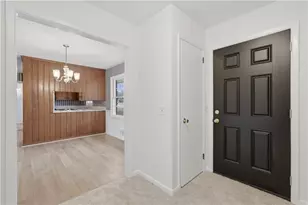 530 Morningside Dr, Lawrenceville, GA 30043 - Photo 7