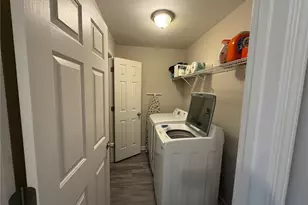 2182 Fall Creek Lodge, Loganville, GA 30052 - Photo 15