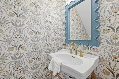 1018 Mill Creek Manor NE, Brookhaven, GA 30319 - Photo 17