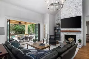 3594 Tuxedo Ct, Atlanta, GA 30305 - Photo 9