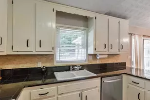 2830 Pine Meadow Dr, Marietta, GA 30066 - Photo 11