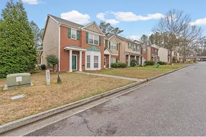 4901 Robinson Square Drive NW, Acworth, GA 30101 - Photo 3