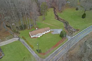 413 Lees Mill Rd, Fayetteville, GA 30214 - Photo 3