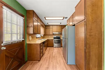 4691 Lucerne Valley Road SW, Lilburn, GA 30047 - Photo 11