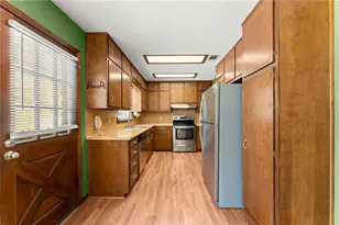 4691 Lucerne Valley Rd SW, Lilburn, GA 30047 - Photo 11