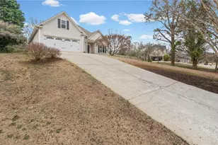 6470 Ivey Meadow Ln, Cumming, GA 30040 - Photo 3