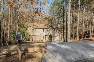 100 Mt Shasta Ln, Alpharetta, GA 30022 - Photo 1