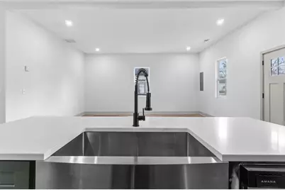 1604 Broad Street NE, Conyers, GA 30012 - Photo 5