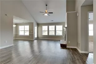 3974 Potomac Walk Ct, Loganville, GA 30052 - Photo 3