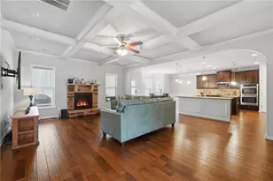 4006 Cherrywood Dr, Loganville, GA 30052 - Photo 5