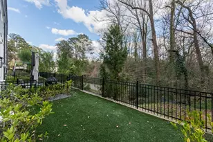 1099 Briar Cove Cir, Atlanta, GA 30329 - Photo 27