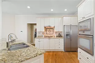 113 Highgrove Dr, Suwanee, GA 30024 - Photo 15