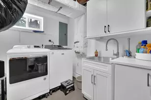 70 Bonnie Ln, Atlanta, GA 30328 - Photo 25