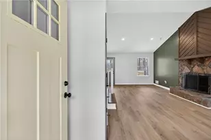 6537 River Glen Dr, Riverdale, GA 30296 - Photo 3