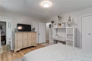 811 Longfellow Ct, Stone Mountain, GA 30088 - Photo 11