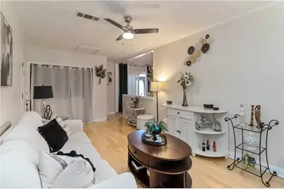 811 Longfellow Court, Stone Mountain, GA 30088 - Photo 19