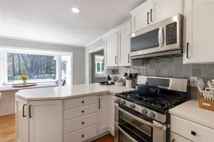 775 E Powderhorn Rd NE, Sandy Springs, GA 30342 - Photo 31