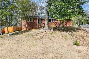 2763 Baker Ridge Dr NW, Atlanta, GA 30318 - Photo 3