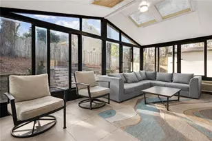 915 Lost Forest Dr NW, Atlanta, GA 30328 - Photo 17