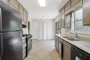 3415 Sheree Trail, Stone Mountain, GA 30087 - Photo 13