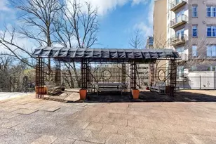 2285 Peachtree Rd NE, Atlanta, GA 30309 - Photo 21