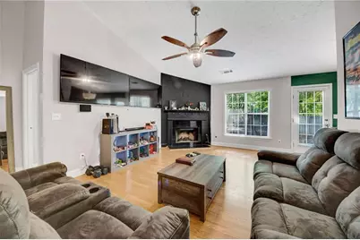 2869 Hillvale Cove Drive, Lithonia, GA 30058 - Photo 5