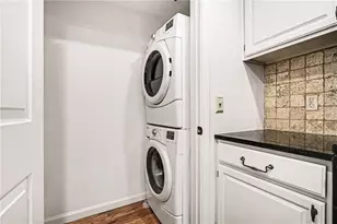 3481 Lakeside Dr NE, Atlanta, GA 30326 - Photo 15