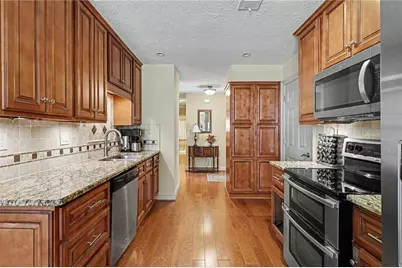 2900 Hampton Valley Drive, Loganville, GA 30052 - Photo 11