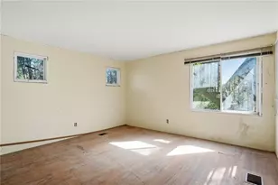 1211 Barnes St NW, Atlanta, GA 30318 - Photo 9