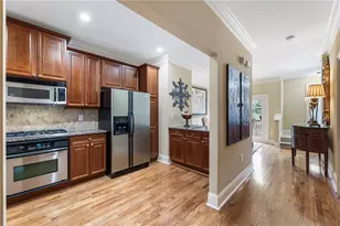 5460 Glenridge Park, Sandy Springs, GA 30342 - Photo 19