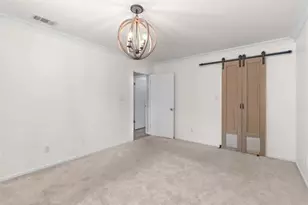 6820 Glenridge Dr, Atlanta, GA 30328 - Photo 13