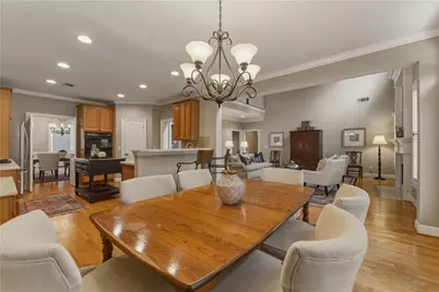 3212 Windsor Lake Drive NE, Atlanta, GA 30319 - Photo 11