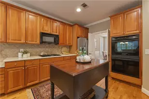 3212 Windsor Lake Dr NE, Atlanta, GA 30319 - Photo 13