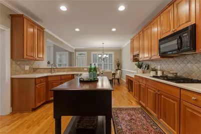 3212 Windsor Lake Drive NE, Atlanta, GA 30319 - Photo 15