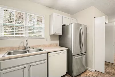 1914 Taffeta Trail, Lithonia, GA 30058 - Photo 17