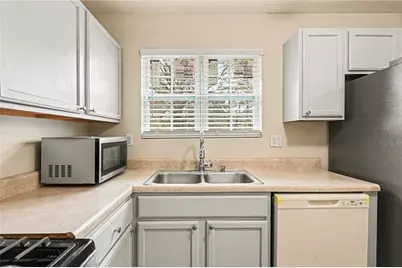 1914 Taffeta Trail, Lithonia, GA 30058 - Photo 15