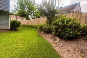 2203 Loudon Ln, Kennesaw, GA 30152 - Photo 5