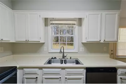 40 Lake Court, Stockbridge, GA 30281 - Photo 9