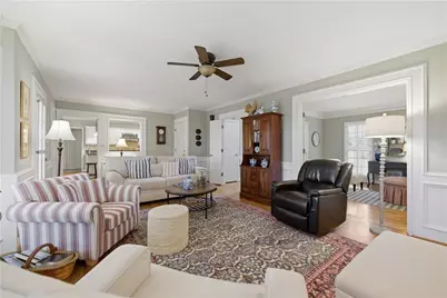 10985 Wilshire Chase Drive, Johns Creek, GA 30097 - Photo 11