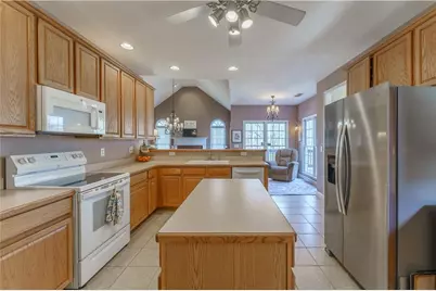 6506 Vista View Court, Flowery Branch, GA 30542 - Photo 9