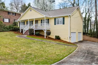 621 Embry Lane NE, Marietta, GA 30066 - Photo 3