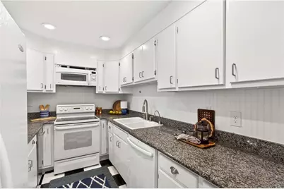 15 Prescott Walk NE, Atlanta, GA 30307 - Photo 9