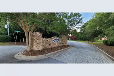 1055 Windridge Drive, Loganville, GA 30052 - Photo 3