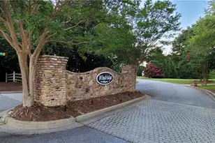 1055 Windridge Dr, Loganville, GA 30052 - Photo 3