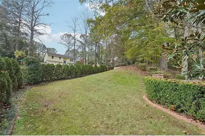 1015 Terramont Drive, Roswell, GA 30076 - Photo 5