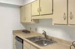 475 Mount Vernon Hwy NE, Atlanta, GA 30328 - Photo 13