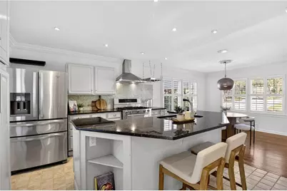 1388 Amanda Circle, Decatur, GA 30033 - Photo 3